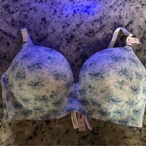 Victoria Secret wireless bra 38DD 38E white blue patterned floral nwt